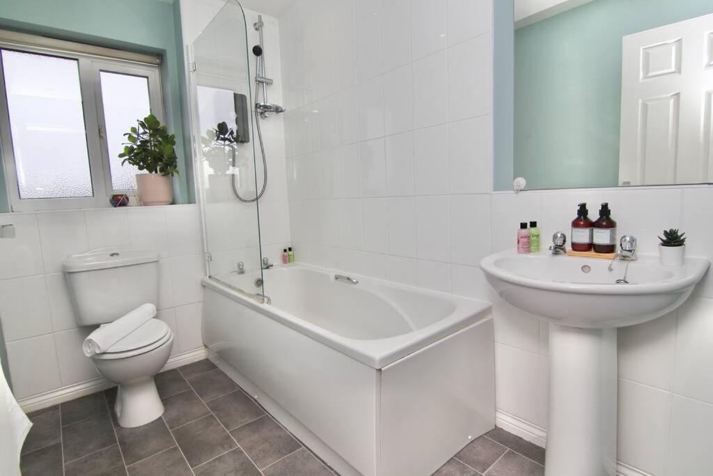 Daimler House - Cosy Home Near Coventry City Centre Kültér fotó